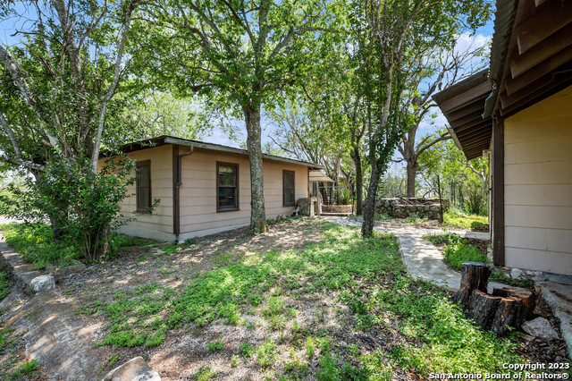 932 Toepperwein Road Converse TX 78109