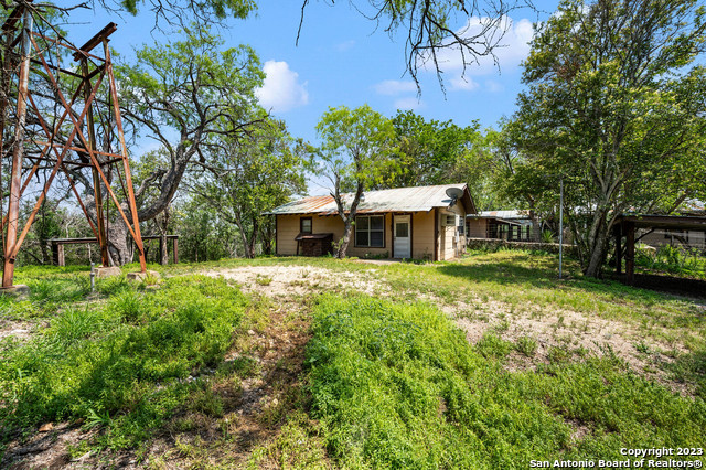 932 Toepperwein Road Converse TX 78109