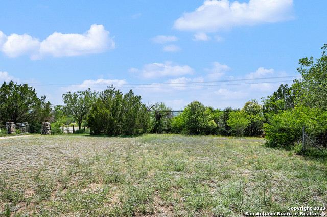 932 Toepperwein Road Converse TX 78109