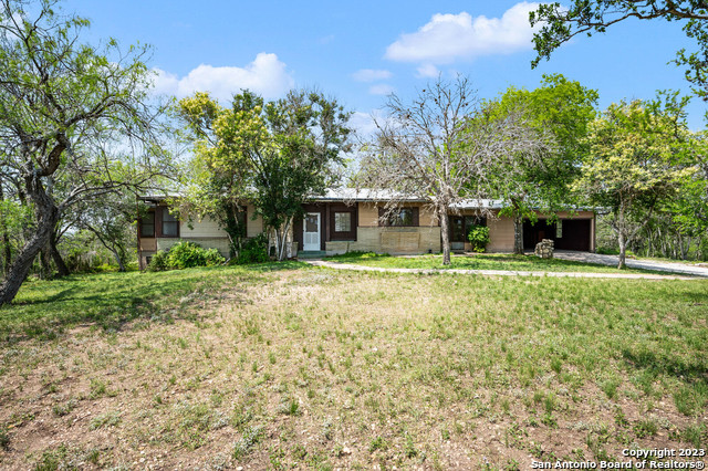932 Toepperwein Road Converse TX 78109