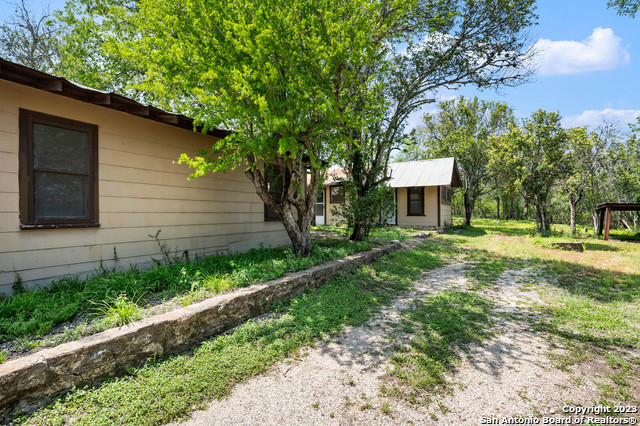 932 Toepperwein Road Converse TX 78109