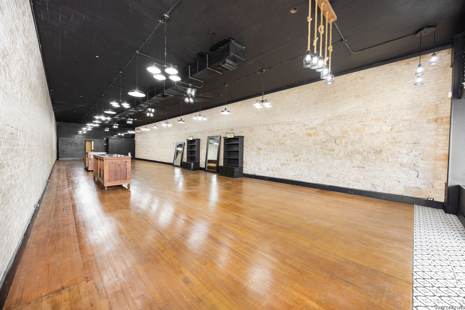1118 18th Street Hondo TX 78861