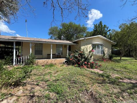 1841 Us Highway 90 Castroville TX 78009