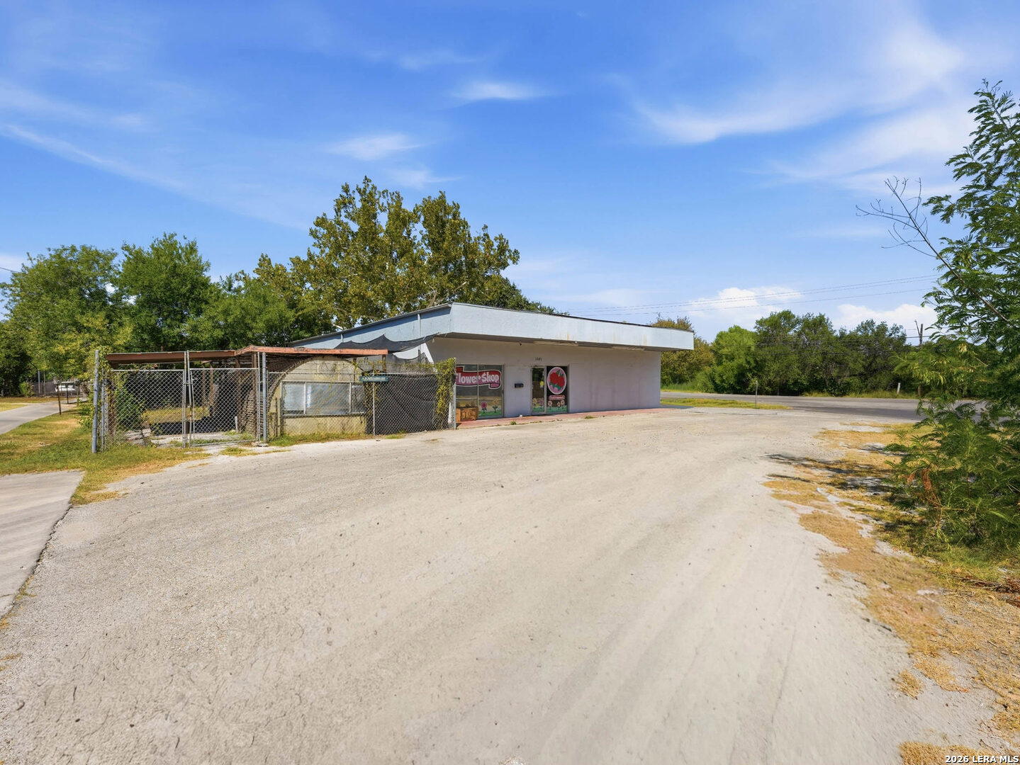 1501 Harry Wurzbach Road Terrell Hills TX 78209
