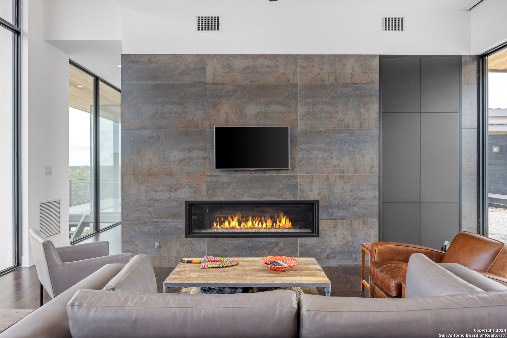 5081 Texas 173 Center Point TX 78010