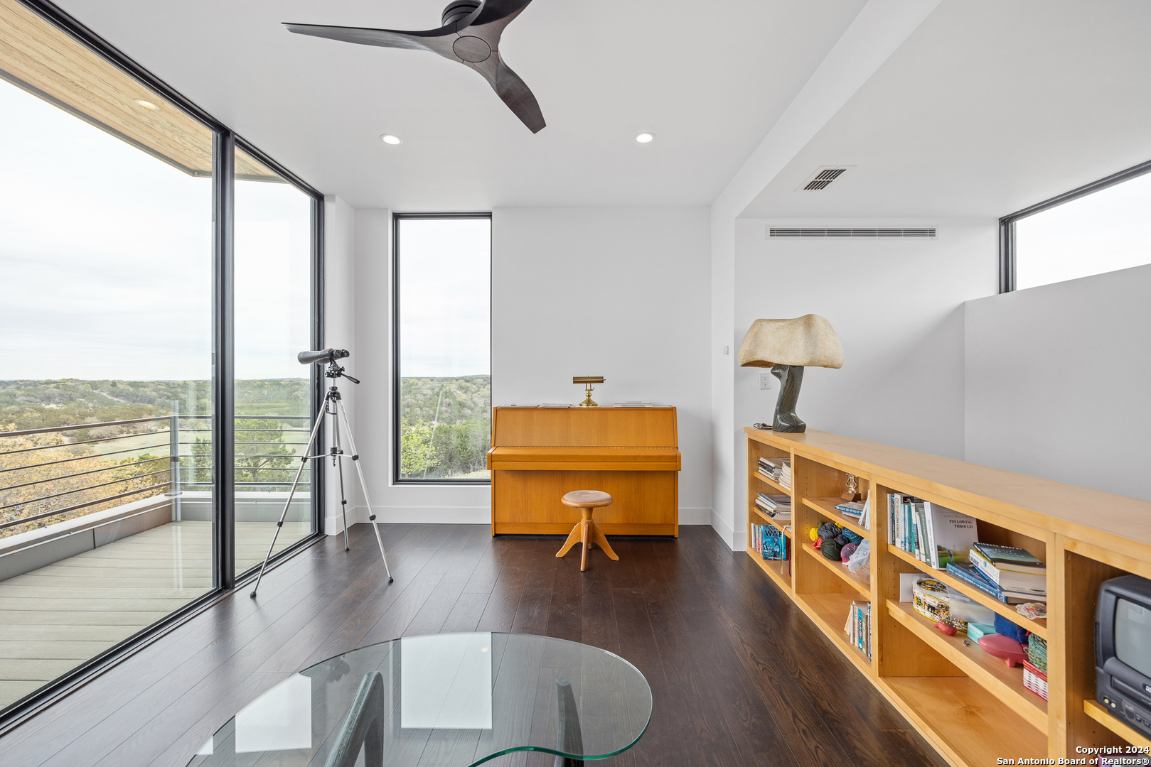 5081 Texas 173 Center Point TX 78010