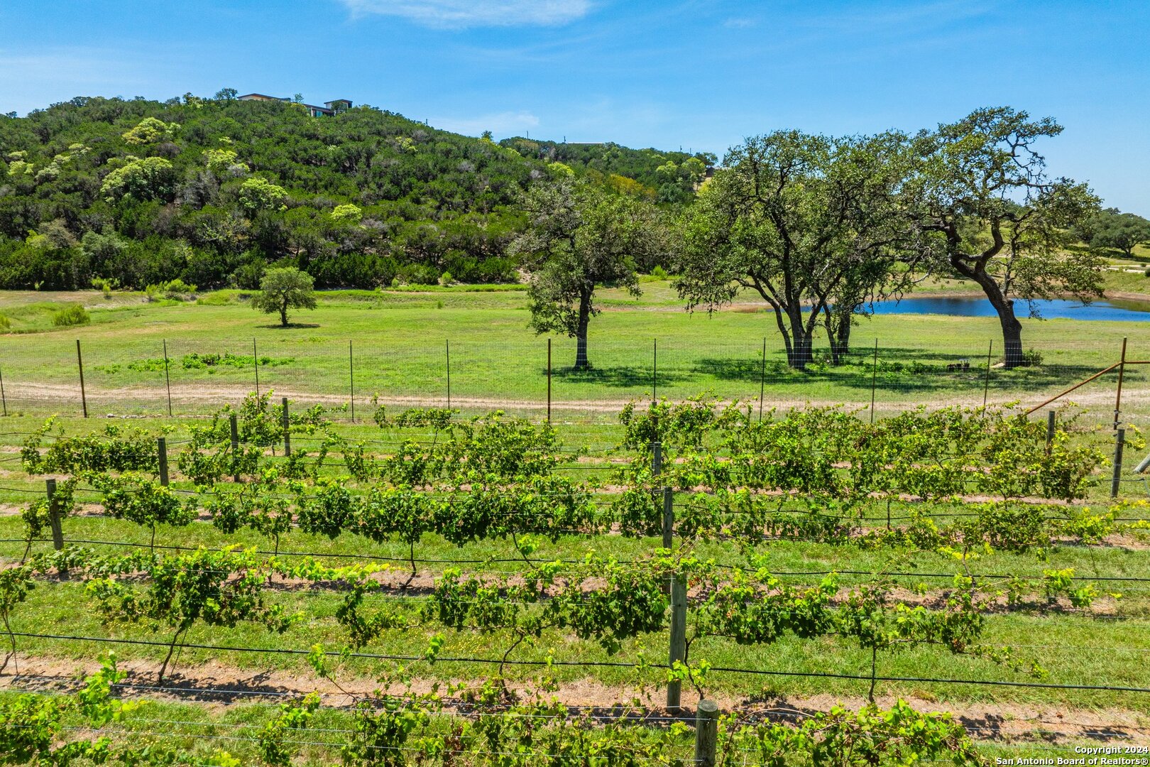 5081 Texas 173 Center Point TX 78010