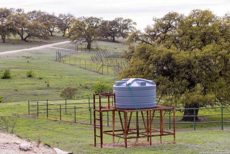5081 Texas 173 Center Point TX 78010