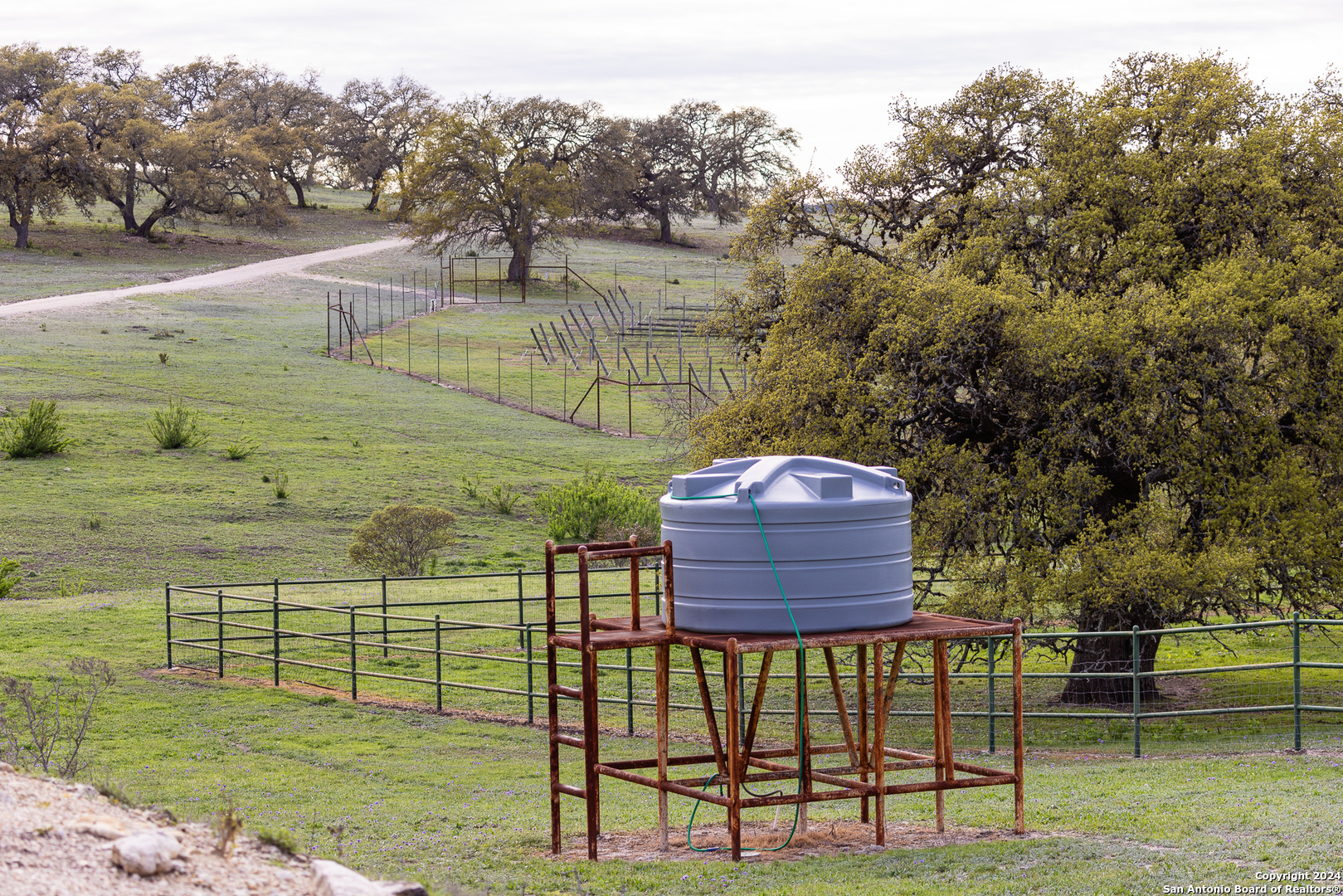 5081 Texas 173 Center Point TX 78010