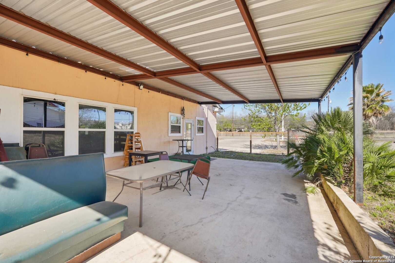 7600 Eckhert Leon Valley TX 78240