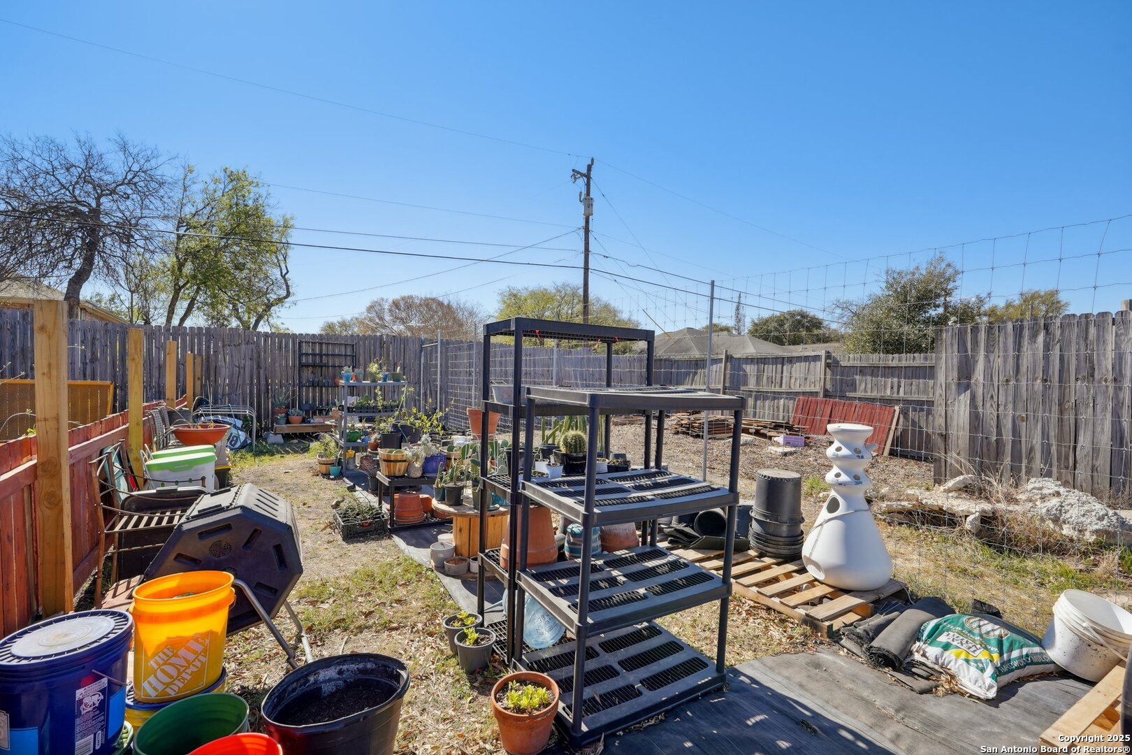 7600 Eckhert Leon Valley TX 78240