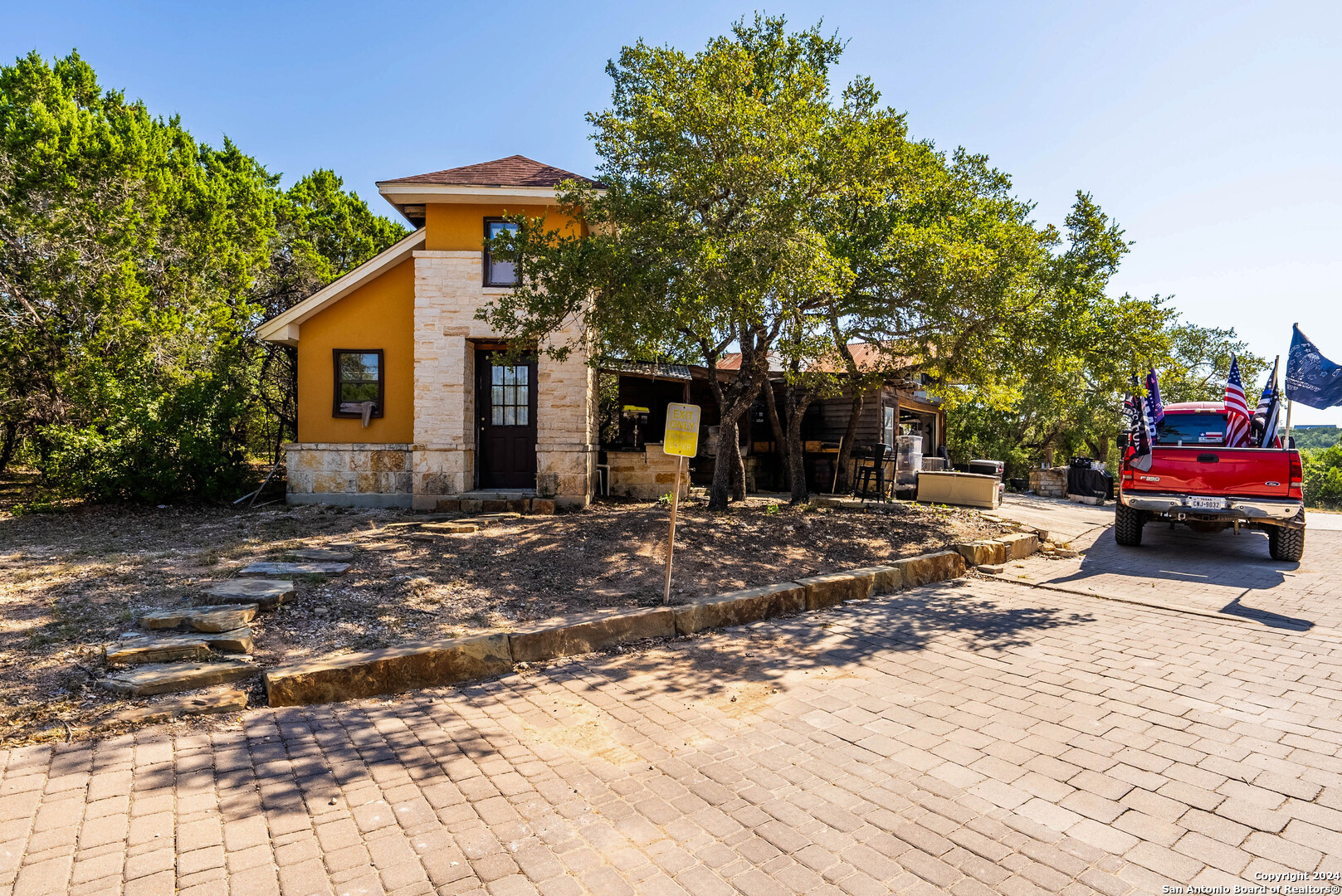 27490 Smithson Valley Road San Antonio TX 78261