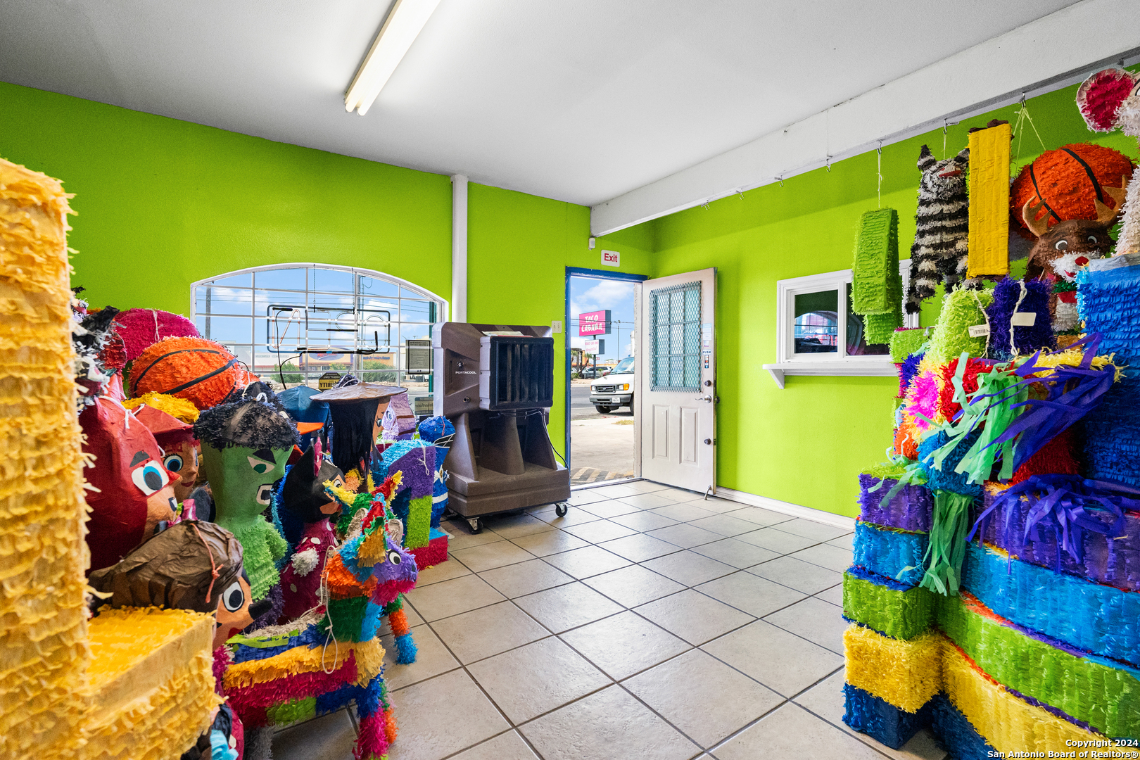 4814 W Commerce Street San Antonio TX 78237