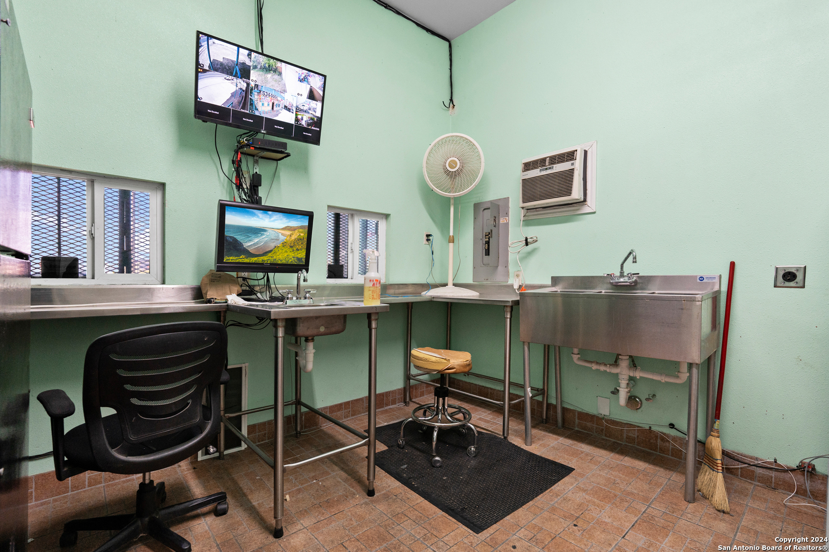 4814 W Commerce Street San Antonio TX 78237