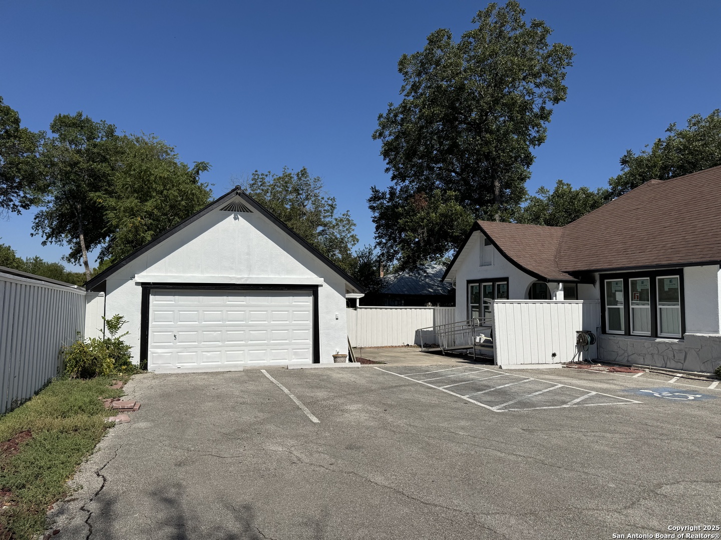 1108 W Coll New Braunfels TX 78130