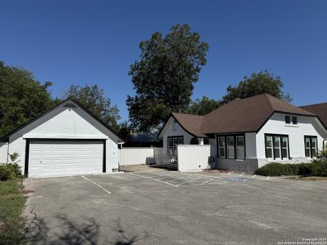 1108 W Coll New Braunfels TX 78130