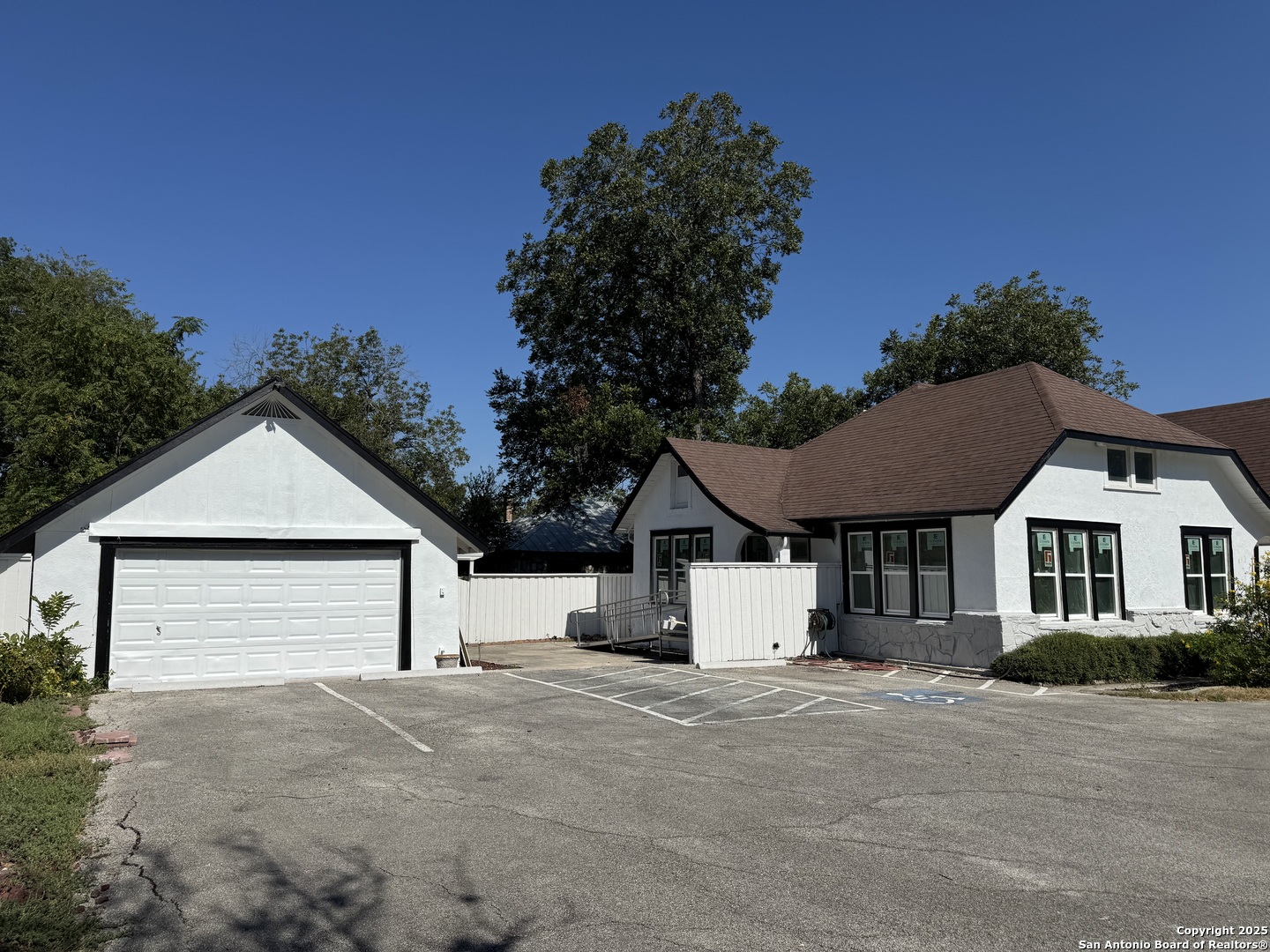 1108 W Coll New Braunfels TX 78130