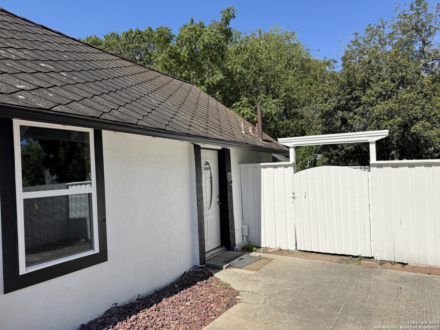 1108 W Coll New Braunfels TX 78130