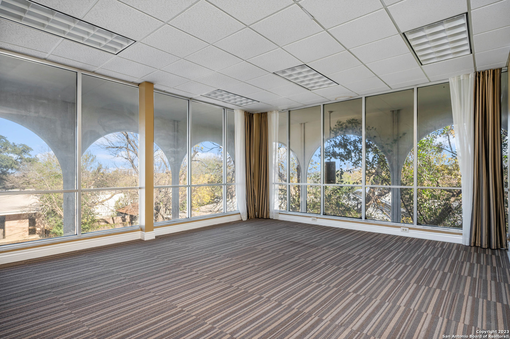 8100 Broadway San Antonio TX 78209