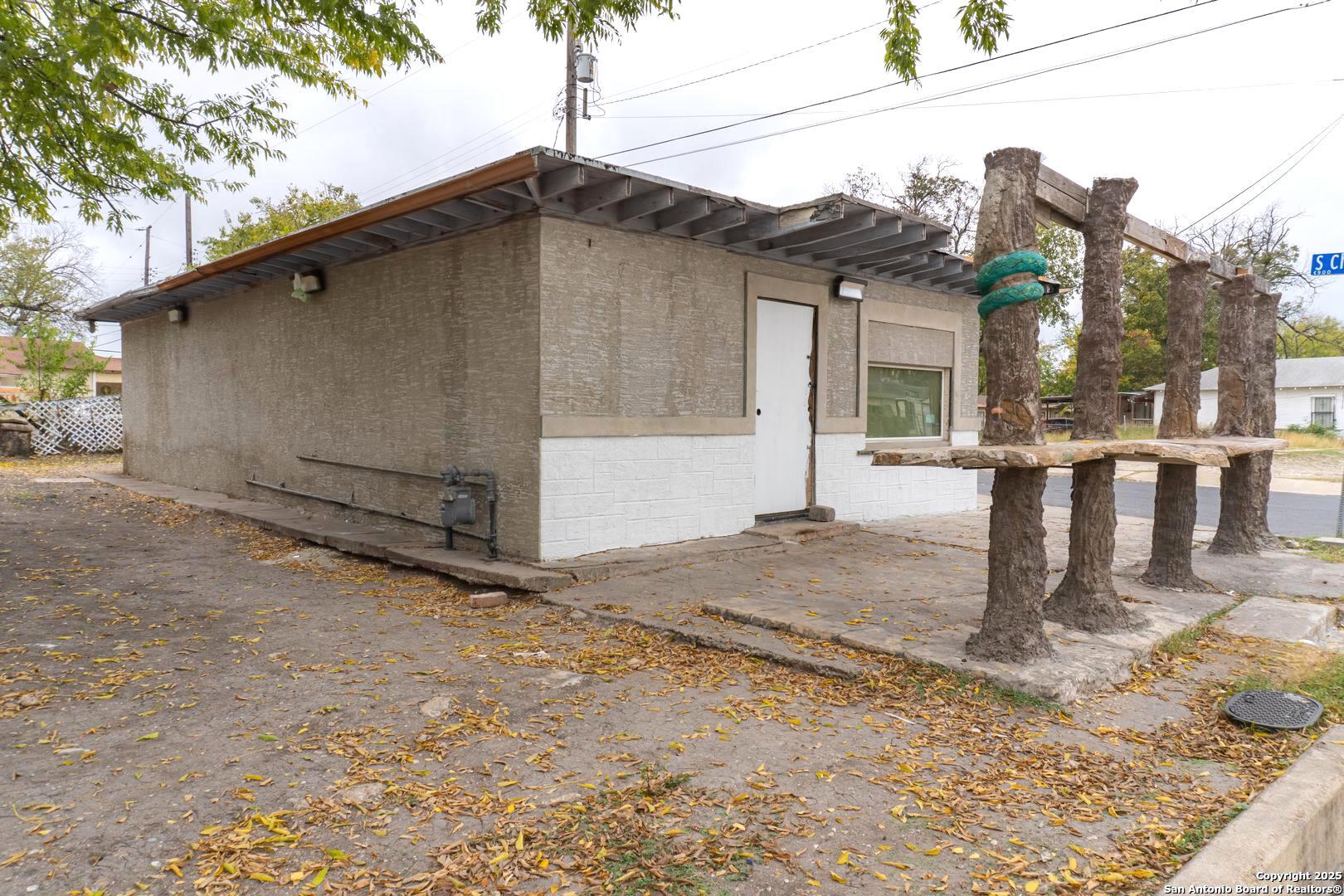 2126 Guadalupe San Antonio TX 78207