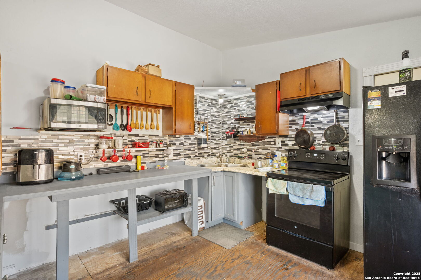 16761 State Highway 16 Poteet TX 78065