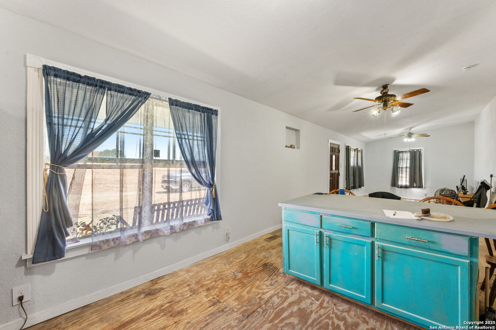 16761 State Highway 16 Poteet TX 78065