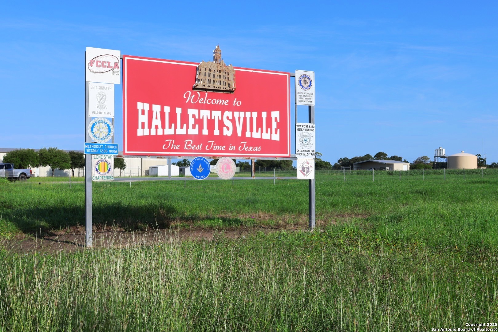 1456 E East Cemetery Road Hallettsville TX 77964