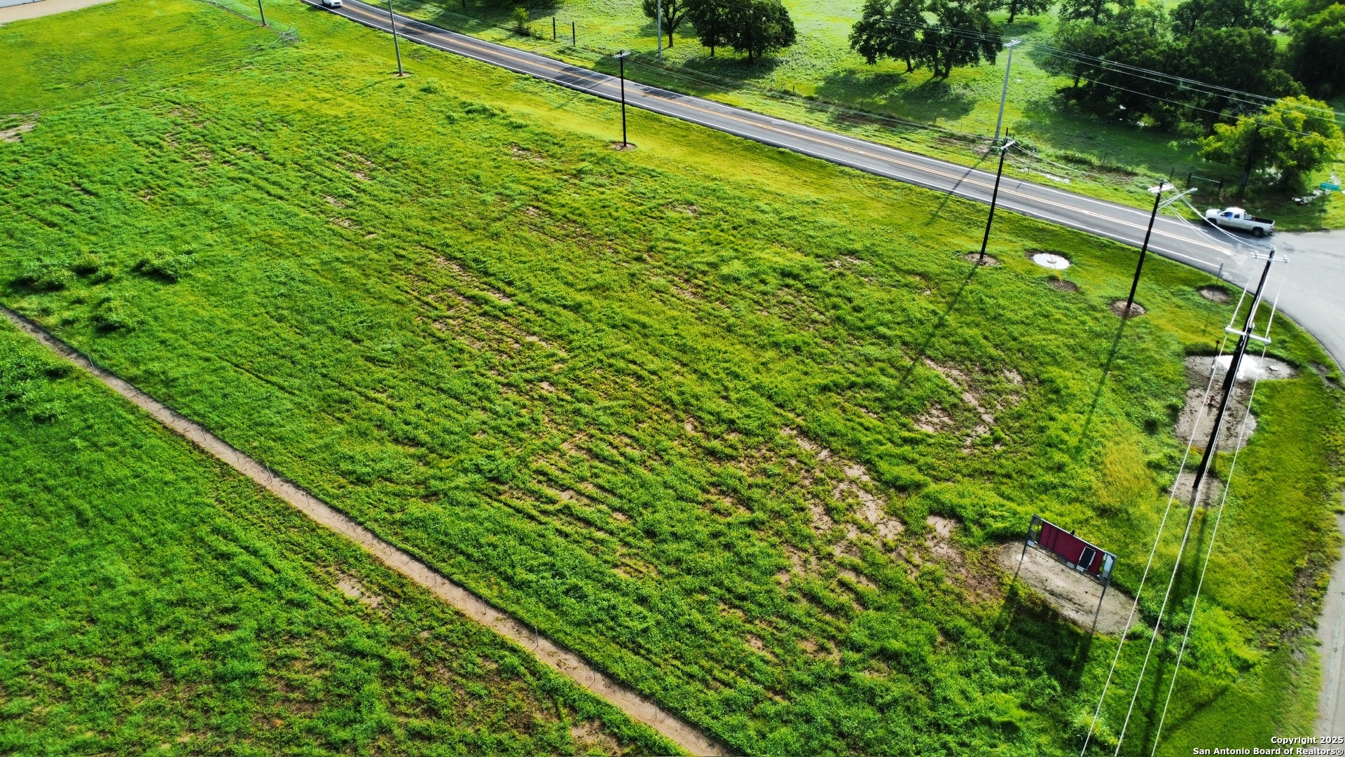 1456 E East Cemetery Road Hallettsville TX 77964