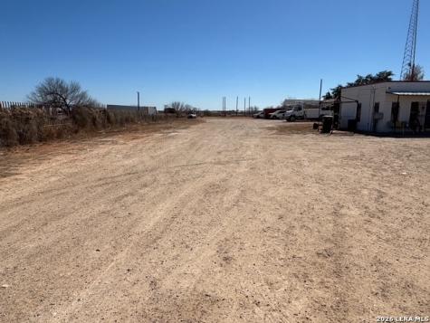 1921 Fm 1581 Pearsall TX 78061
