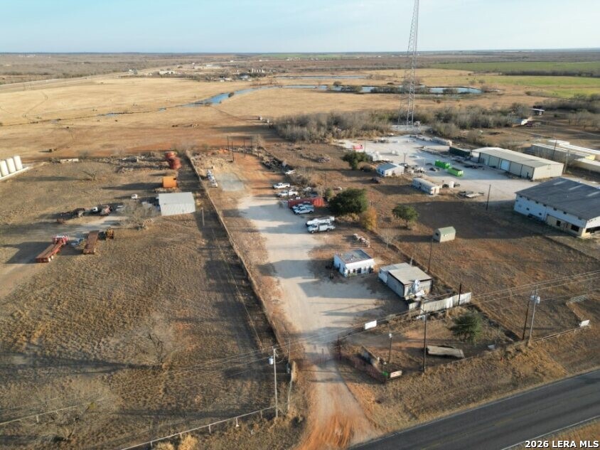 1921 Fm 1581 Pearsall TX 78061