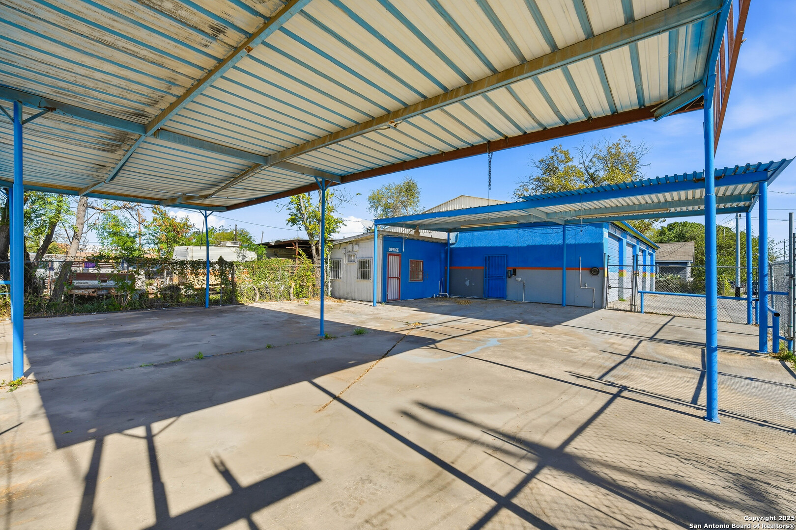 2718 S Flores San Antonio TX 78204