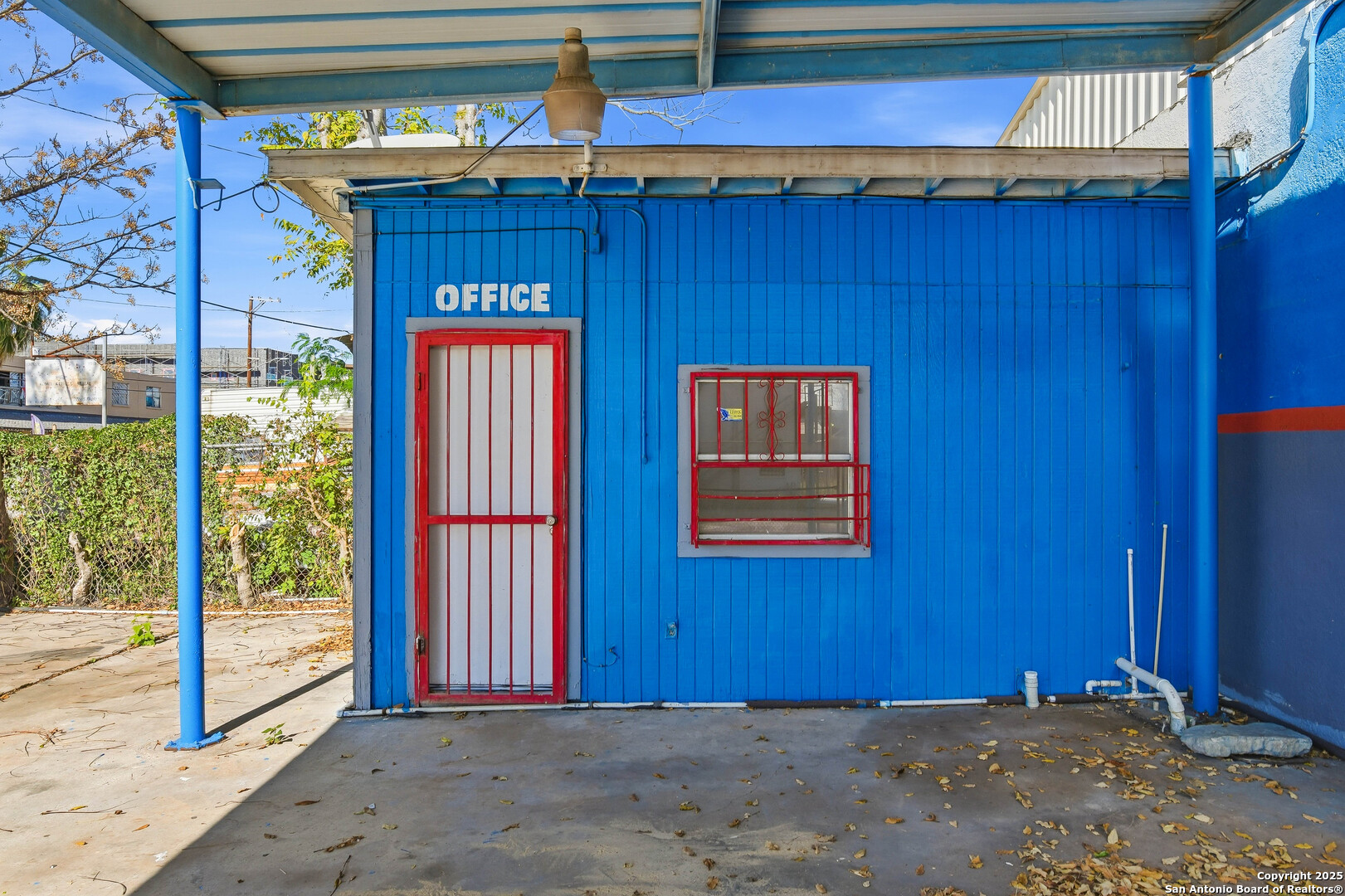 2718 S Flores San Antonio TX 78204