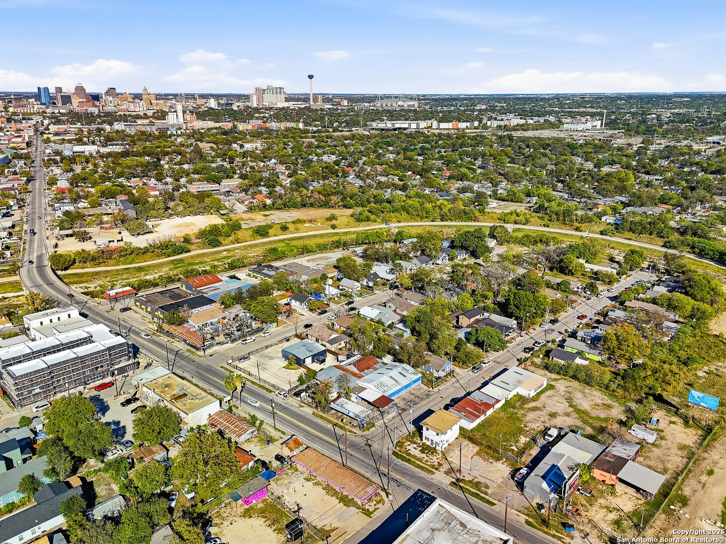 2718 S Flores San Antonio TX 78204