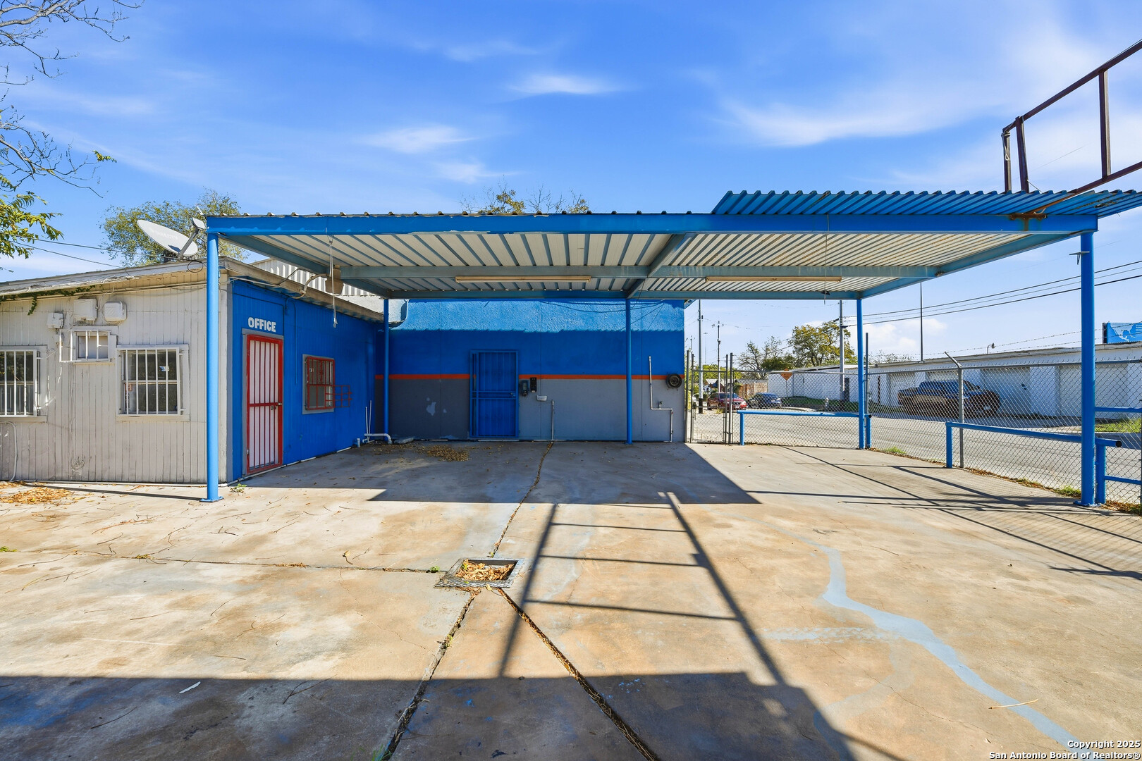 2718 S Flores San Antonio TX 78204