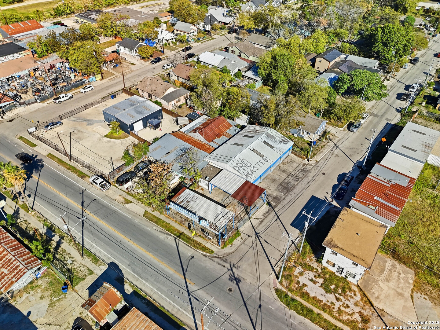 2718 S Flores San Antonio TX 78204