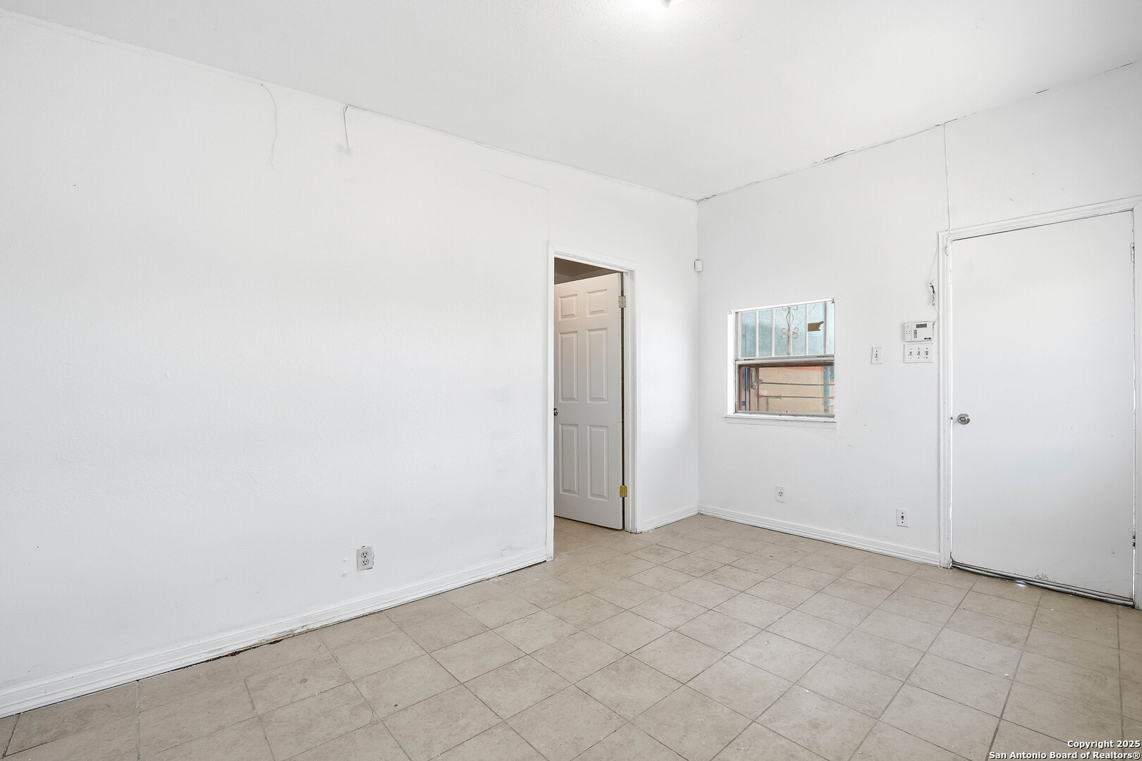 2718 S Flores San Antonio TX 78204