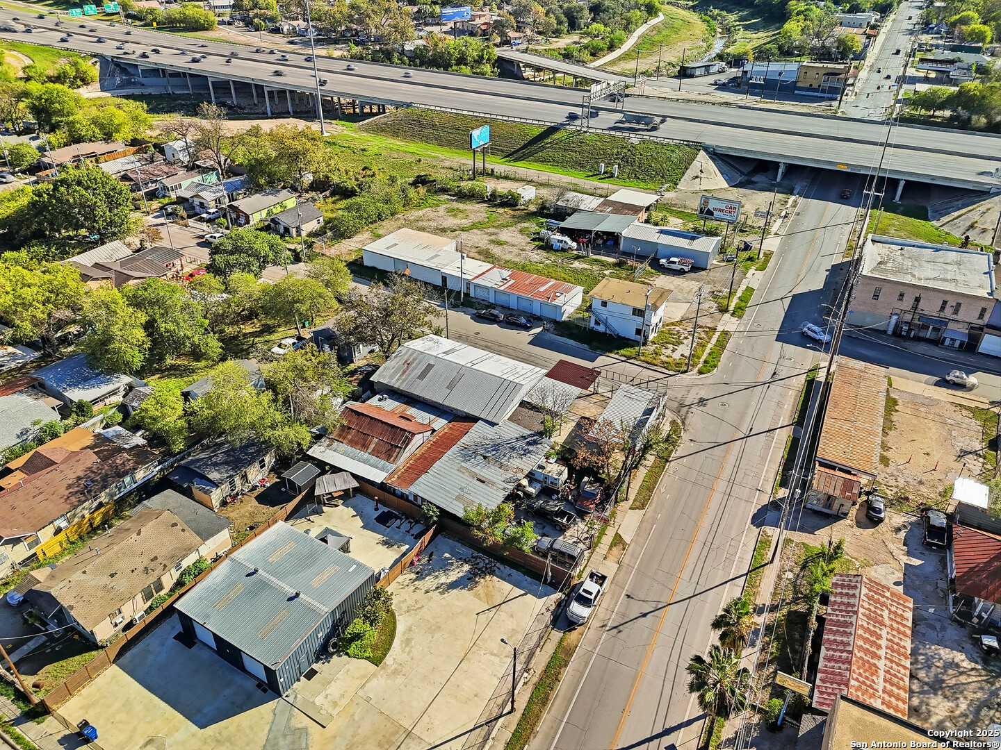 2718 S Flores San Antonio TX 78204