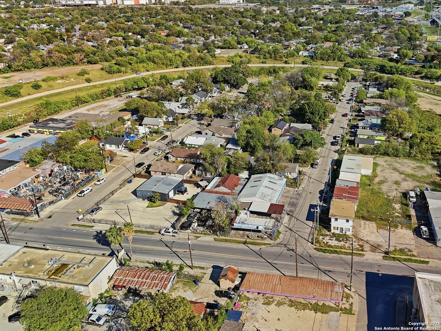 2718 S Flores San Antonio TX 78204