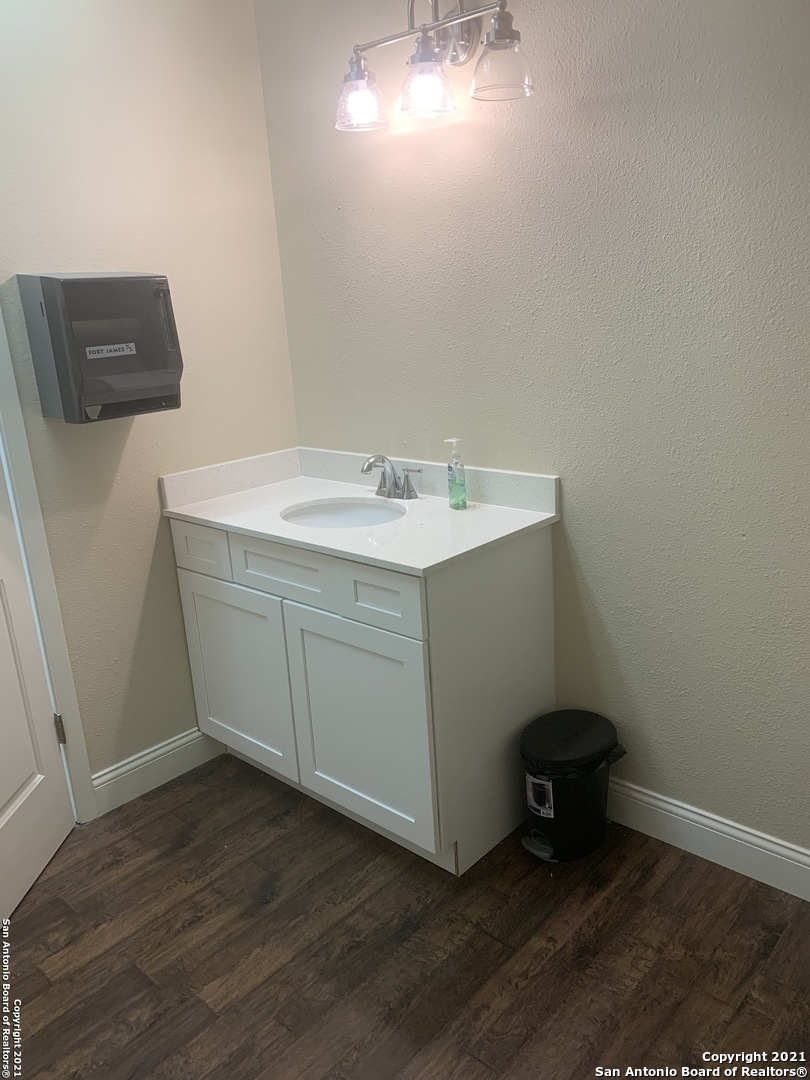 128 W Bandera Road Boerne TX 78006