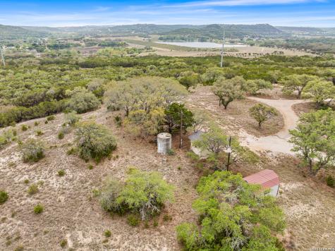 10205 Johns Road #2 Boerne TX 78006