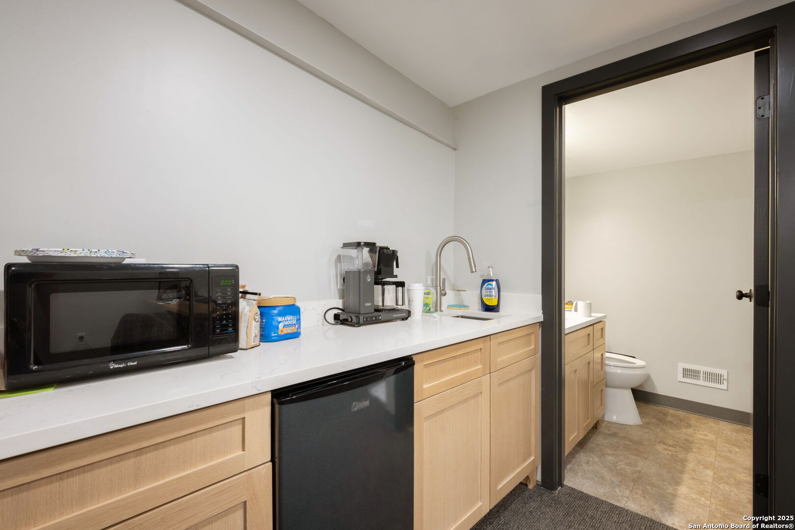 4714 S Zarzamora San Antonio TX 78211