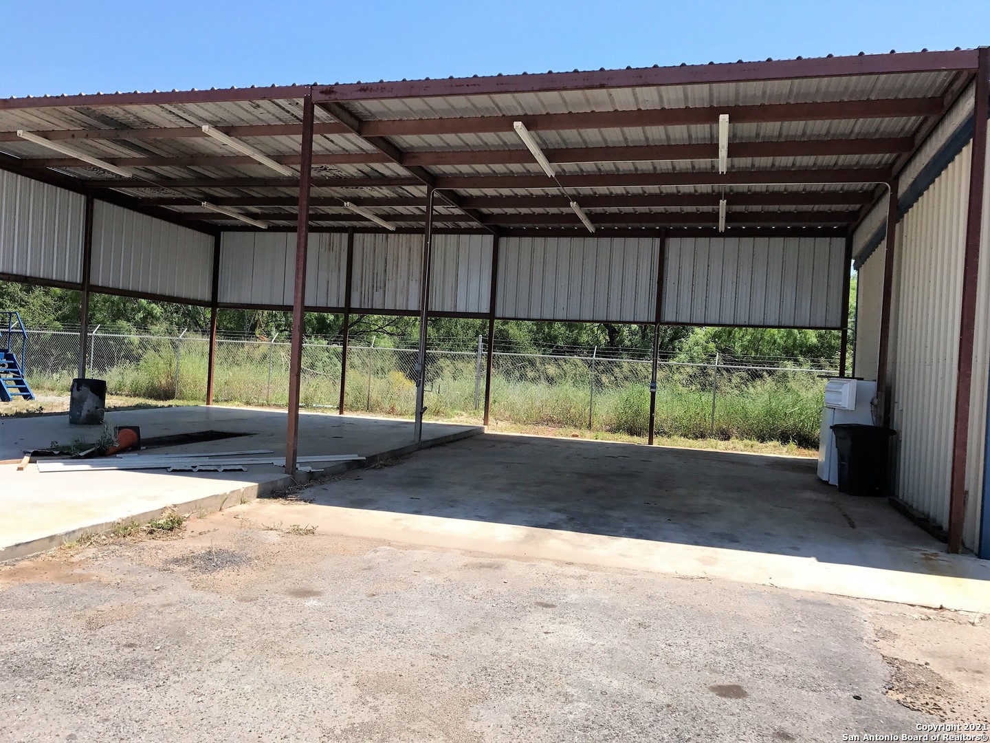 211 Fm 1581 Pearsall TX 78061