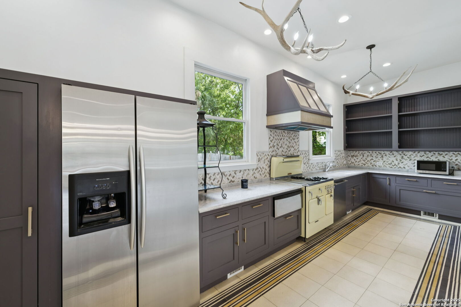 321 Dewey San Antonio TX 78212