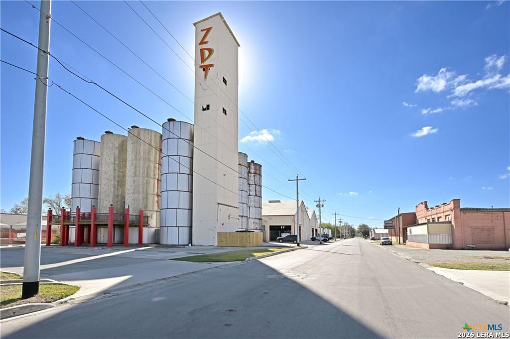 1127 Bowie Seguin TX 78155