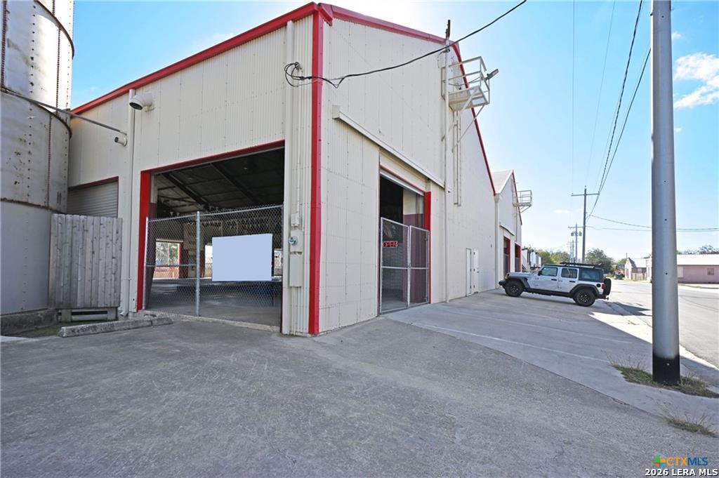 1127 Bowie Seguin TX 78155