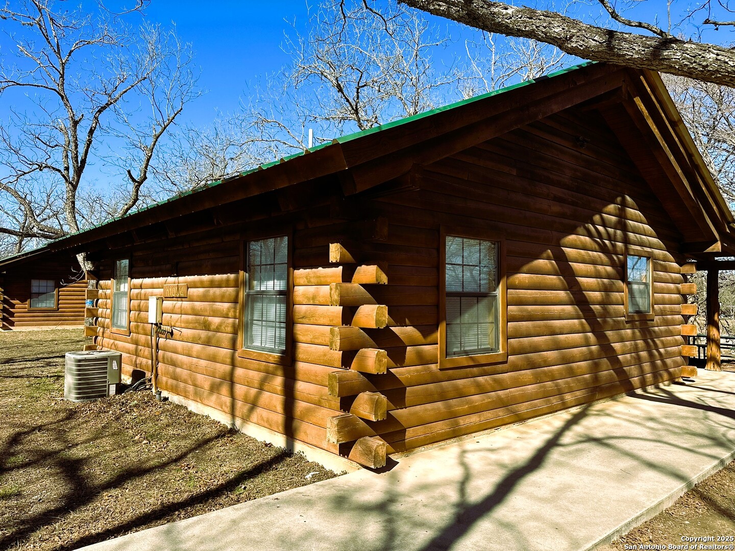 98 Red Wright Road Leakey TX 78873