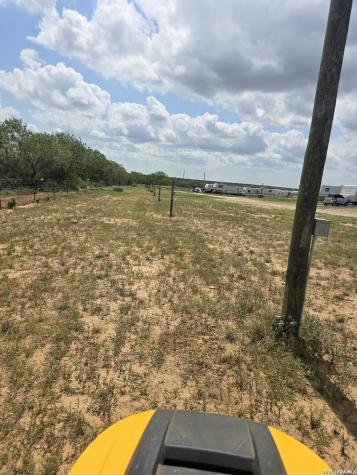12475 Ih 35 Moore TX 78057