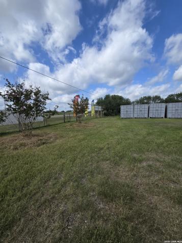 12475 Ih 35 Moore TX 78057
