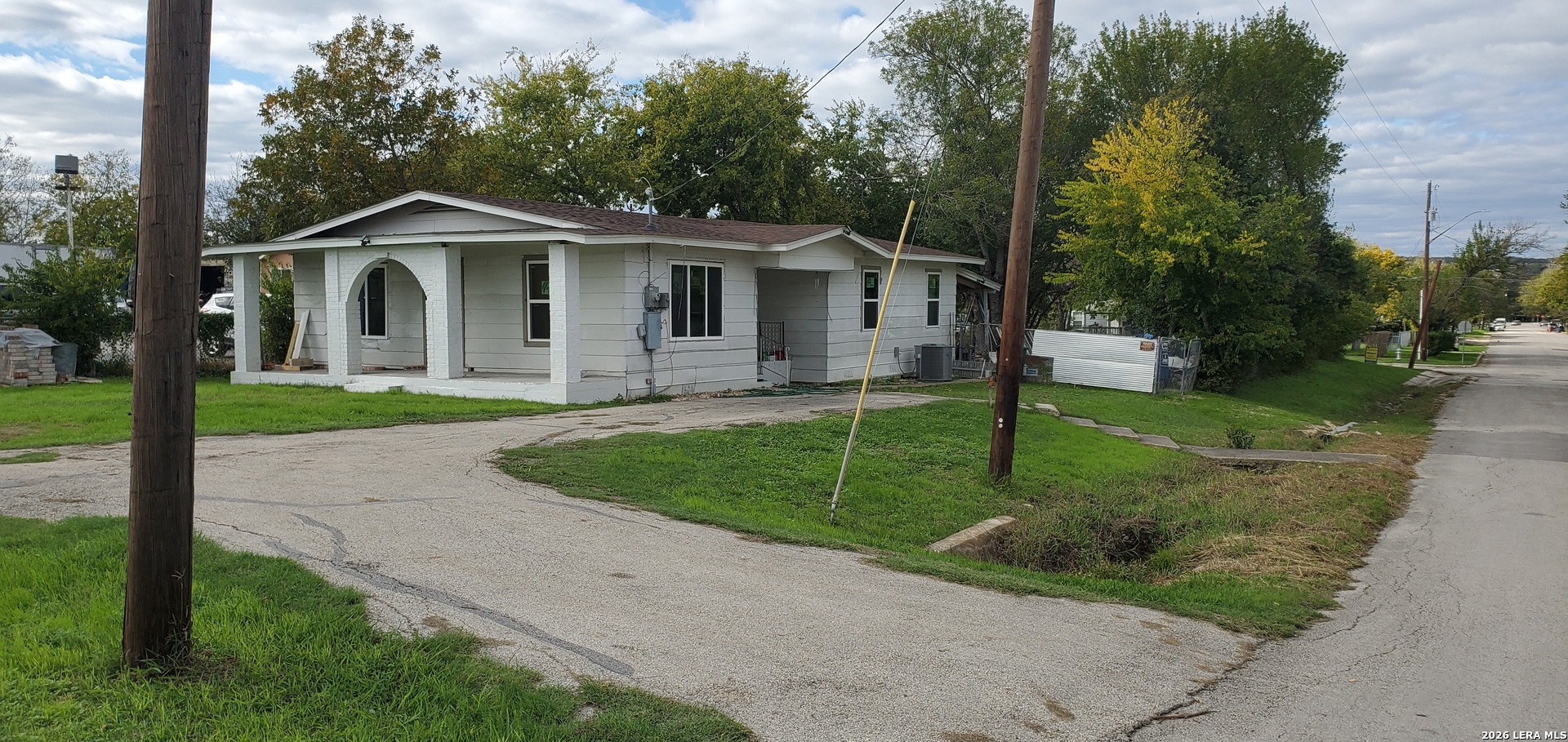 1806 Business 35 South New Braunfels TX 78130