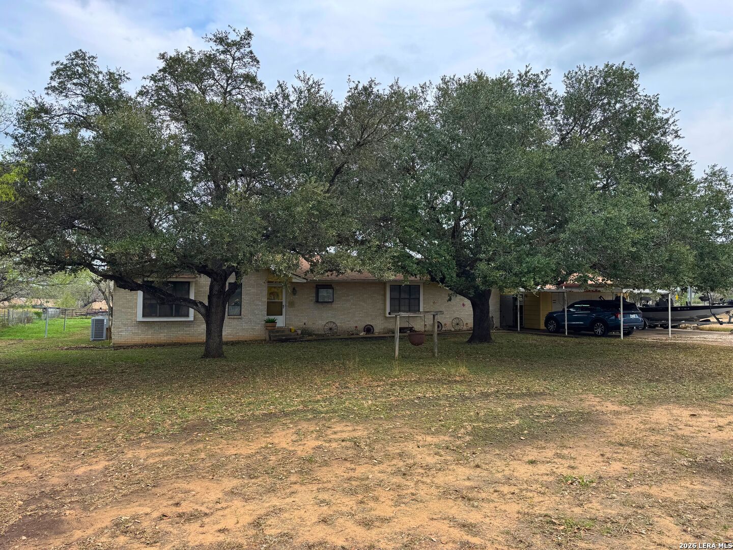 6? Ac Fm 1937 San Antonio TX 78221